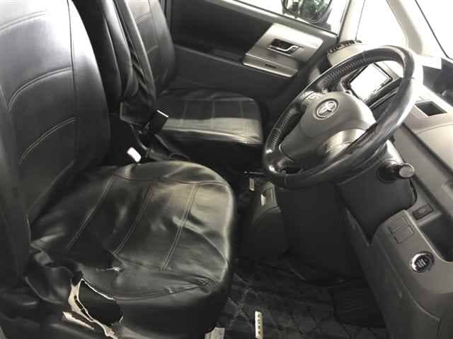 TOYOTA Voxy thumbnail 56