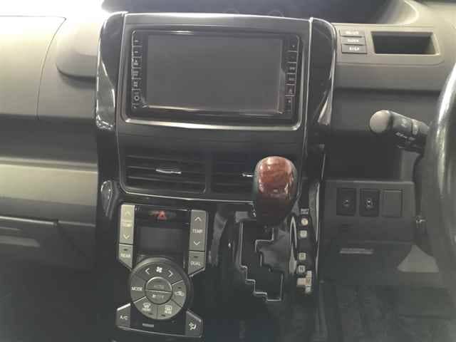 TOYOTA Voxy thumbnail 55