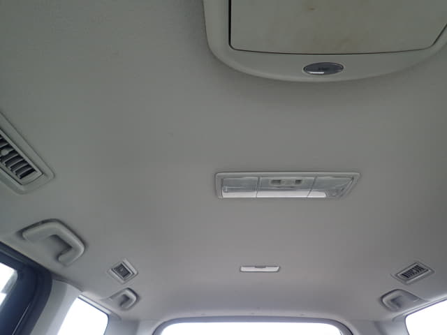 TOYOTA Voxy thumbnail 24