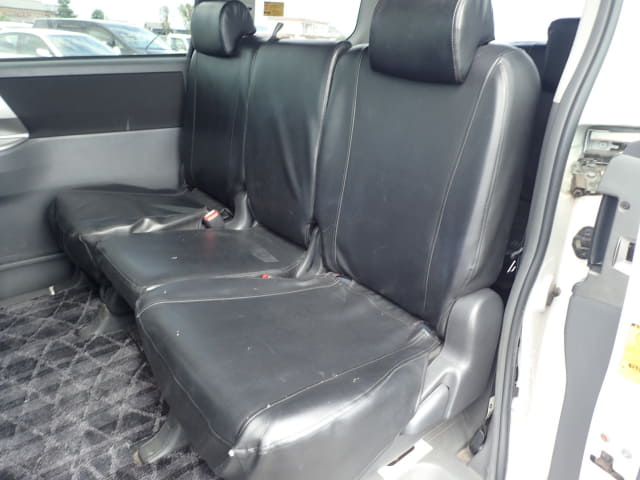 TOYOTA Voxy thumbnail 27