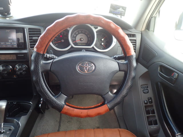TOYOTA Hilux Surf thumbnail 32
