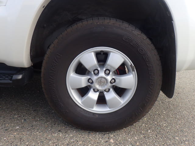 TOYOTA Hilux Surf thumbnail 10