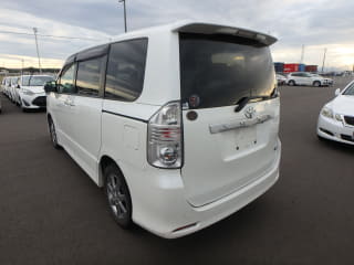2009 TOYOTA Voxy