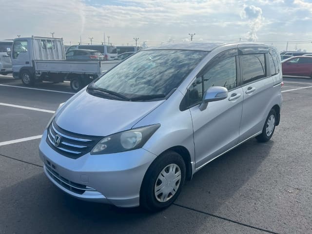 HONDA Freed;