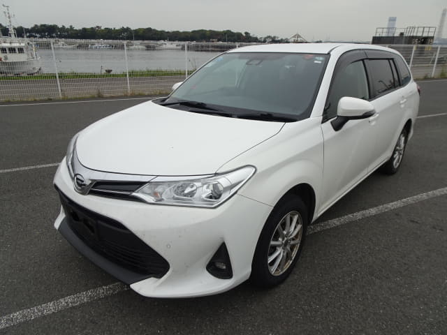 TOYOTA Corolla Fielder