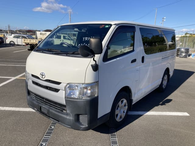TOYOTA Regiusace Van