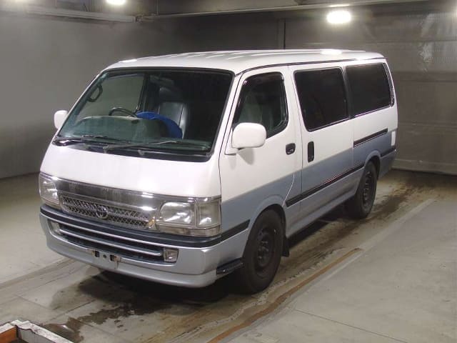 TOYOTA Regiusace Van