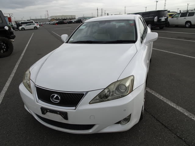 LEXUS IS