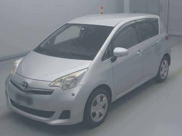 TOYOTA Ractis