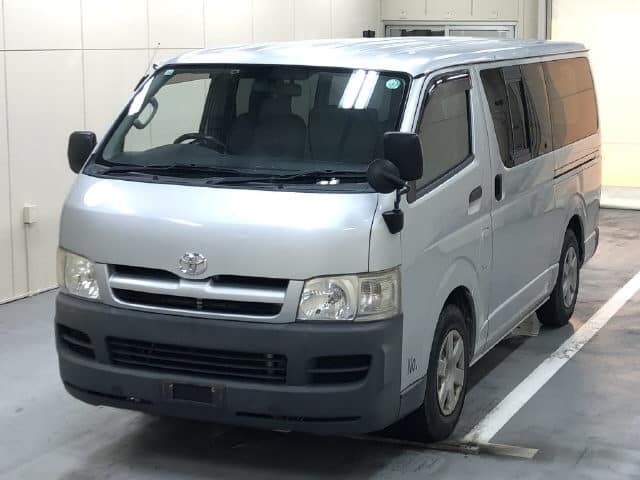 TOYOTA Regiusace Van