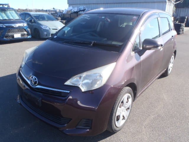 TOYOTA Ractis