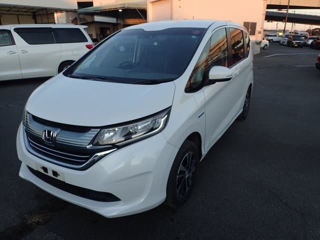 HONDA Freed Hybrid.
