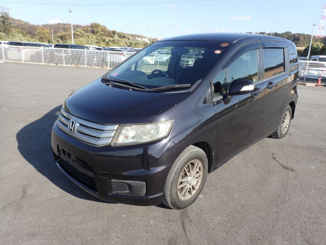 HONDA Freed Spike