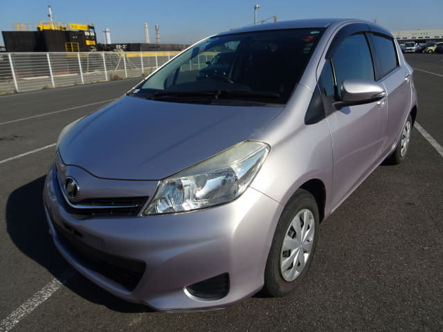 TOYOTA Vitz