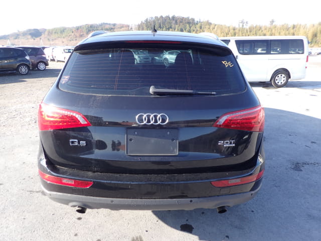 2009 AUDI Q5