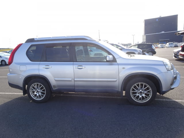 2010 NISSAN X-Trail
