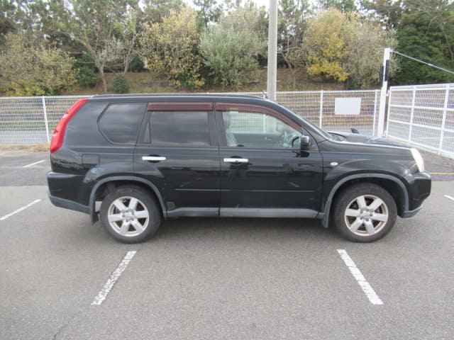 2010 NISSAN X-Trail
