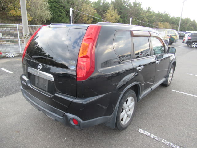 2010 NISSAN X-Trail