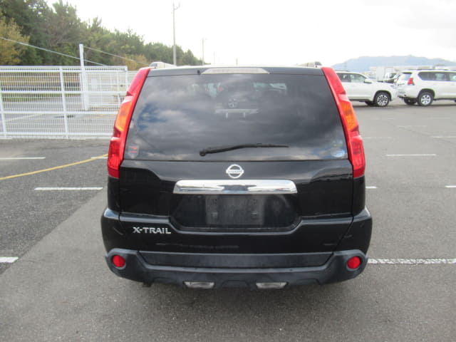 2010 NISSAN X-Trail