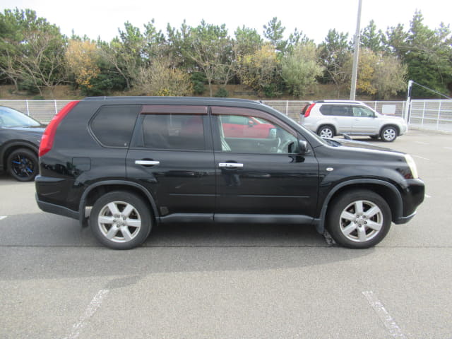 2010 NISSAN X-Trail