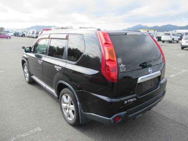 2010 NISSAN X-Trail
