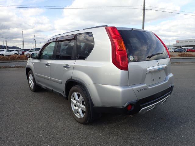 2010 NISSAN X-Trail