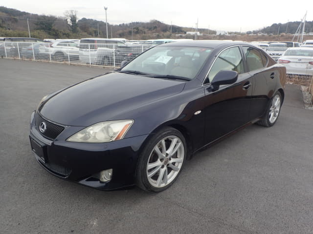 LEXUS IS