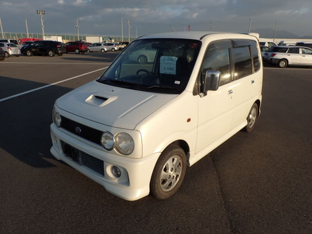 DAIHATSU Move Custom