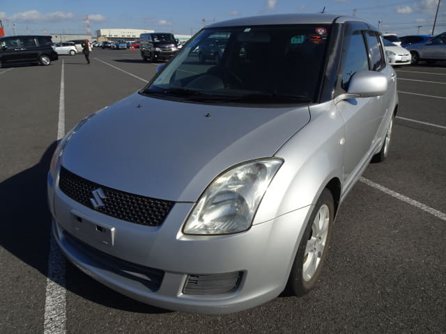 SUZUKI Swift;