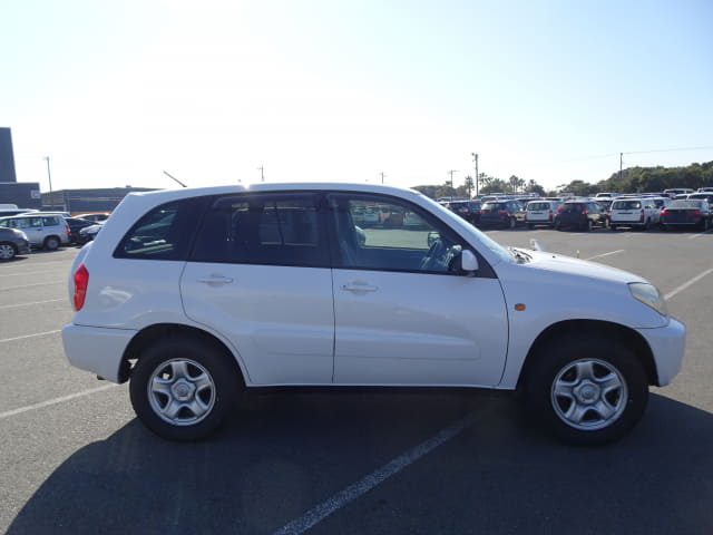 2003 TOYOTA RAV4