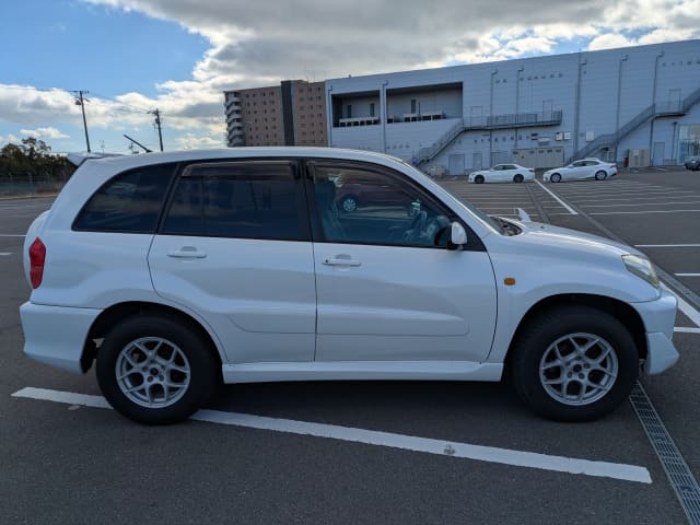 2003 TOYOTA RAV4