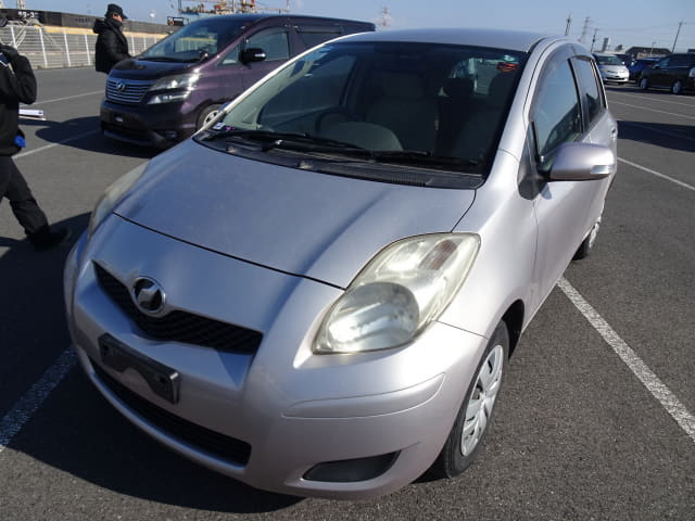 TOYOTA Vitz