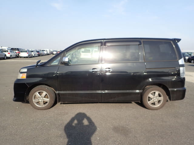 2007 TOYOTA Voxy