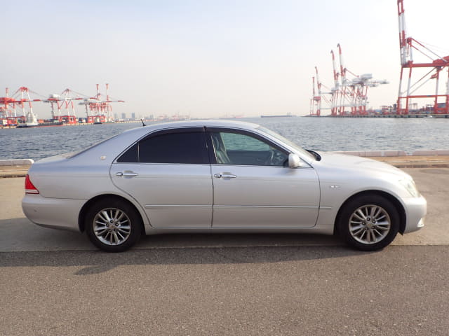 2005 TOYOTA Crown