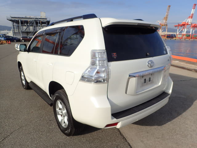 2011 TOYOTA Land Cruiser Prado