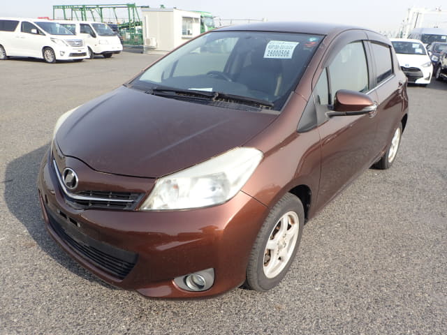 TOYOTA Vitz