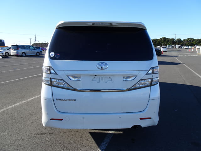 2010 TOYOTA Vellfire