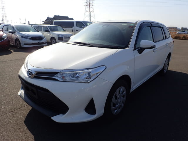 TOYOTA Corolla Fielder