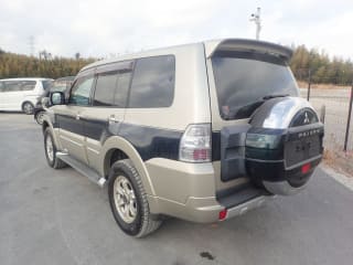 2011 MITSUBISHI Pajero