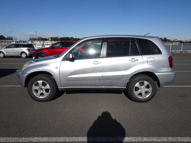 2004 TOYOTA RAV4