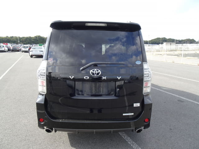 2010 TOYOTA Voxy
