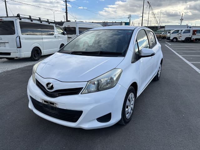 2010 TOYOTA Vitz