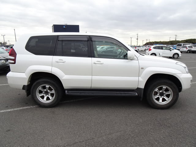 2002 TOYOTA Land Cruiser Prado