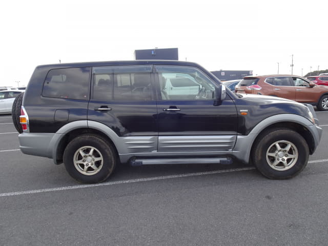 2000 MITSUBISHI Pajero