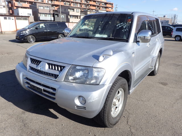 2005 MITSUBISHI Pajero