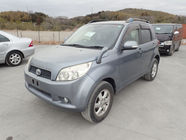 TOYOTA Rush