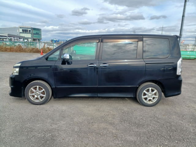 2009 TOYOTA Voxy