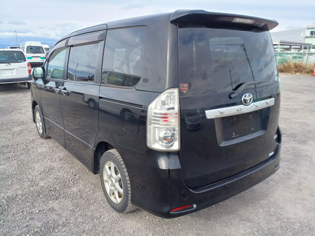 2009 TOYOTA Voxy