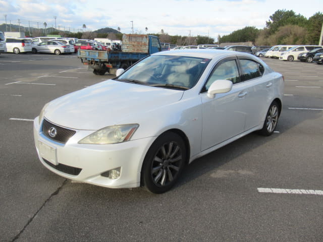 LEXUS IS