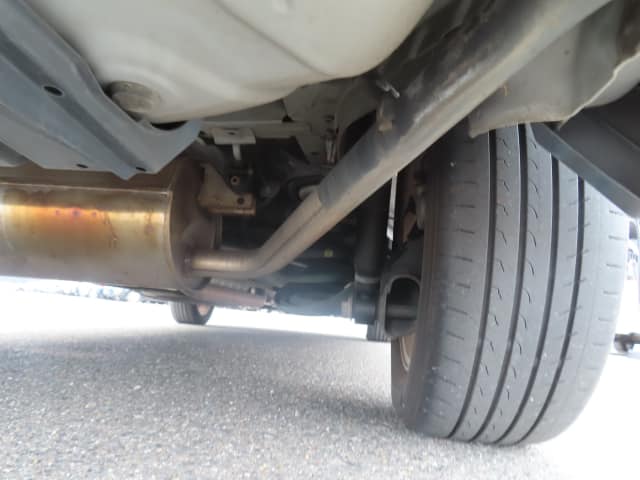 TOYOTA Noah thumbnail 16